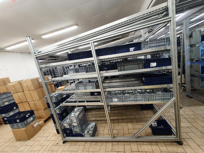 With this configurator you can easily buy the live storage shelf for your desire! 